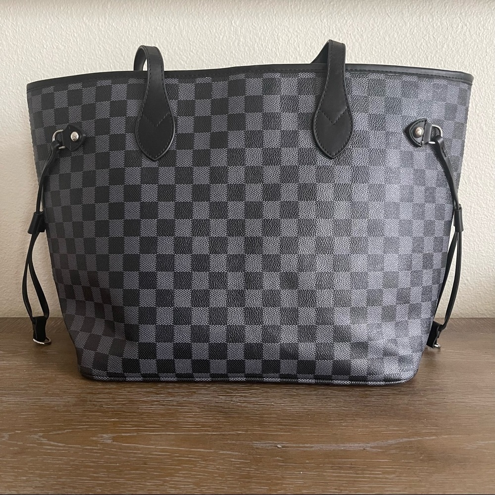 Checkered oversized tote